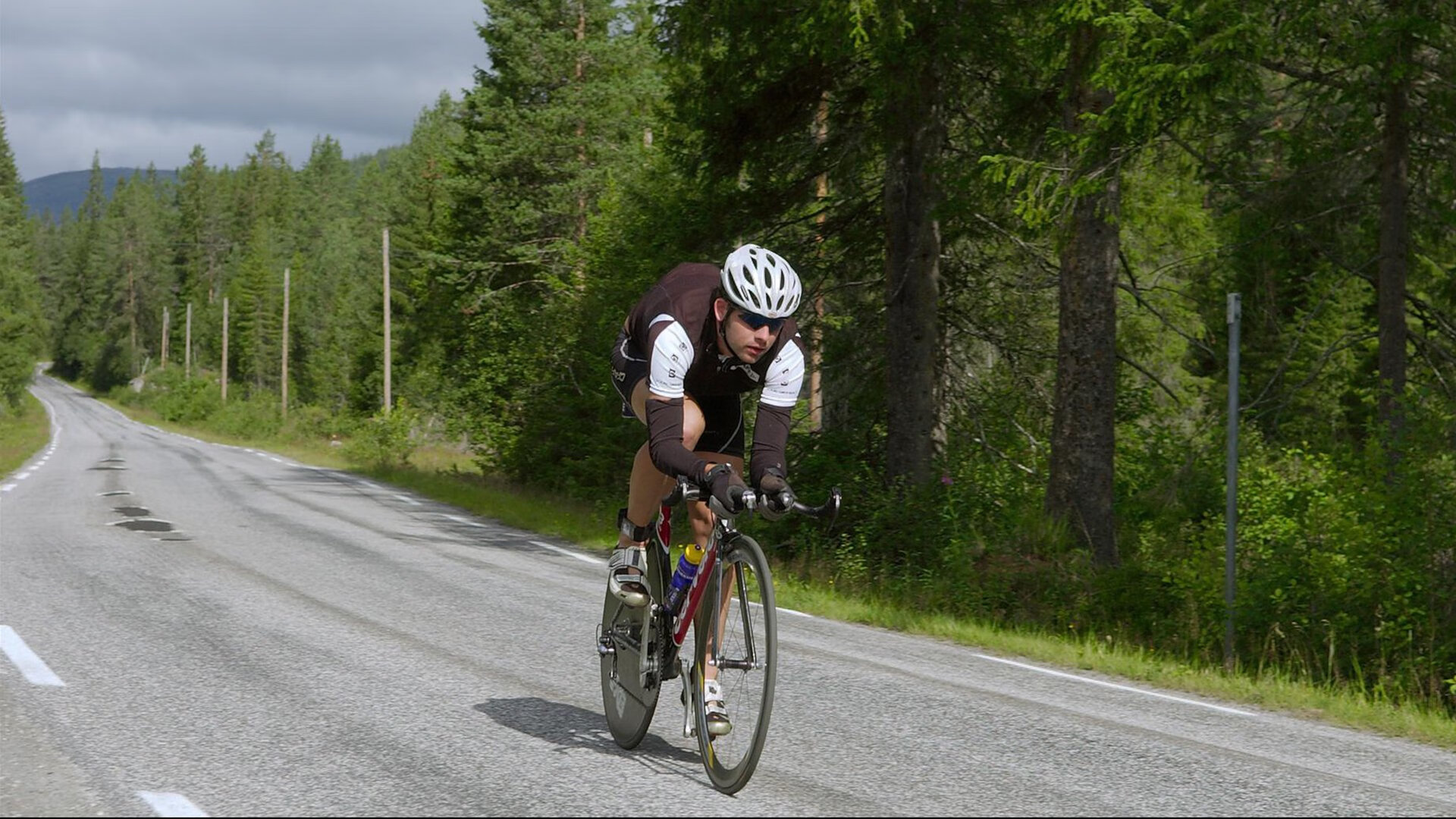 FB体育中国-奥运周期关键战之夜，拉文带队取胜